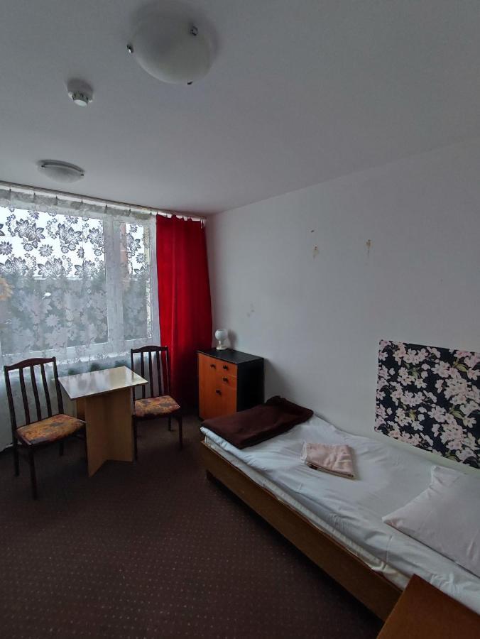 Plonia Economy Hostel Szczecin Exterior foto